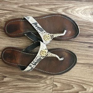 Tory Burch Shoes - Tory Burch thong flip flops! Tory Burch Shoes - Tory Burch thong flip flops!